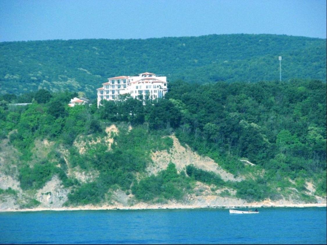 Crosswaybg Apartment Obzor Bagian luar foto